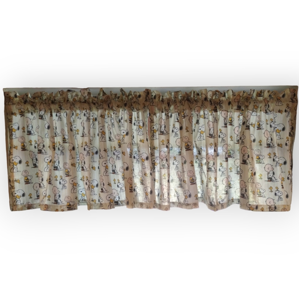 Vintage-Style Peanuts Snoopy & Friends Handmade Window Valance (Set of 2)